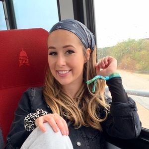 Meet your Posher, Elizabeth